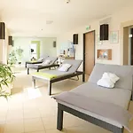 Welcome Center Hotel