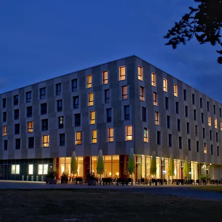 Welcome Center Hotel 4*