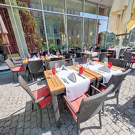 Welcome Center Hotel 4*