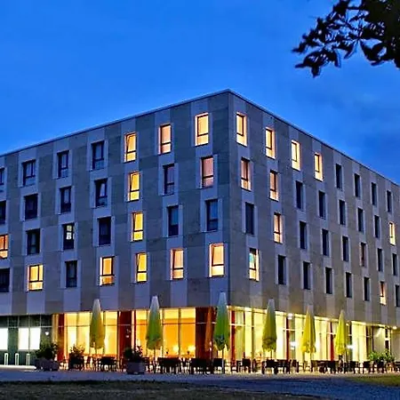Hotel Welcome Center 4*