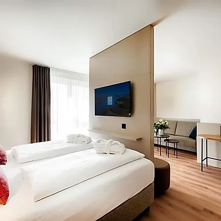 Welcome Center Hotel 4*