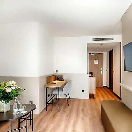 Welcome Center Hotel 4*