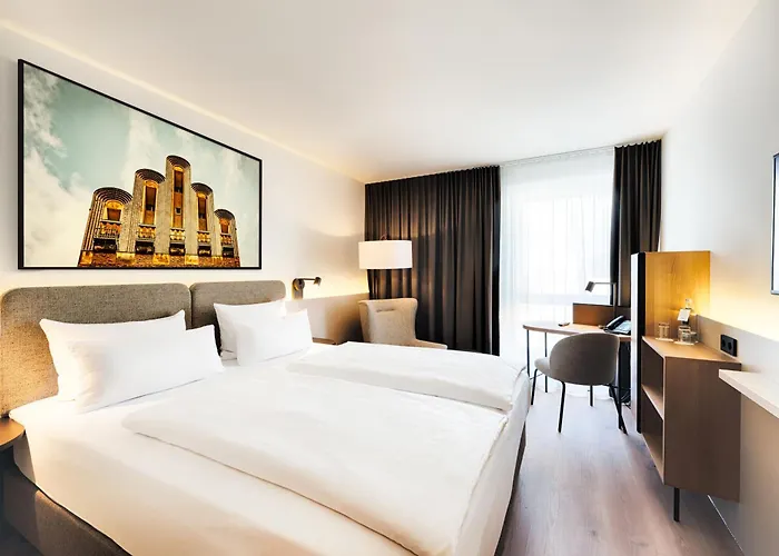 Hotel Welcome Center 4*